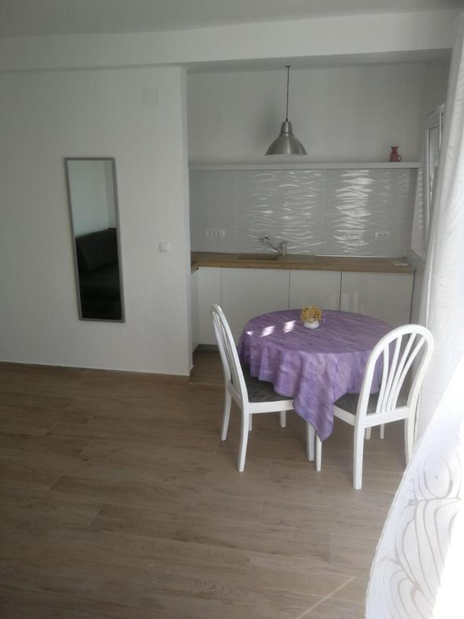 Apartment Marika มาลีโลชินจ์ ภายนอก รูปภาพ