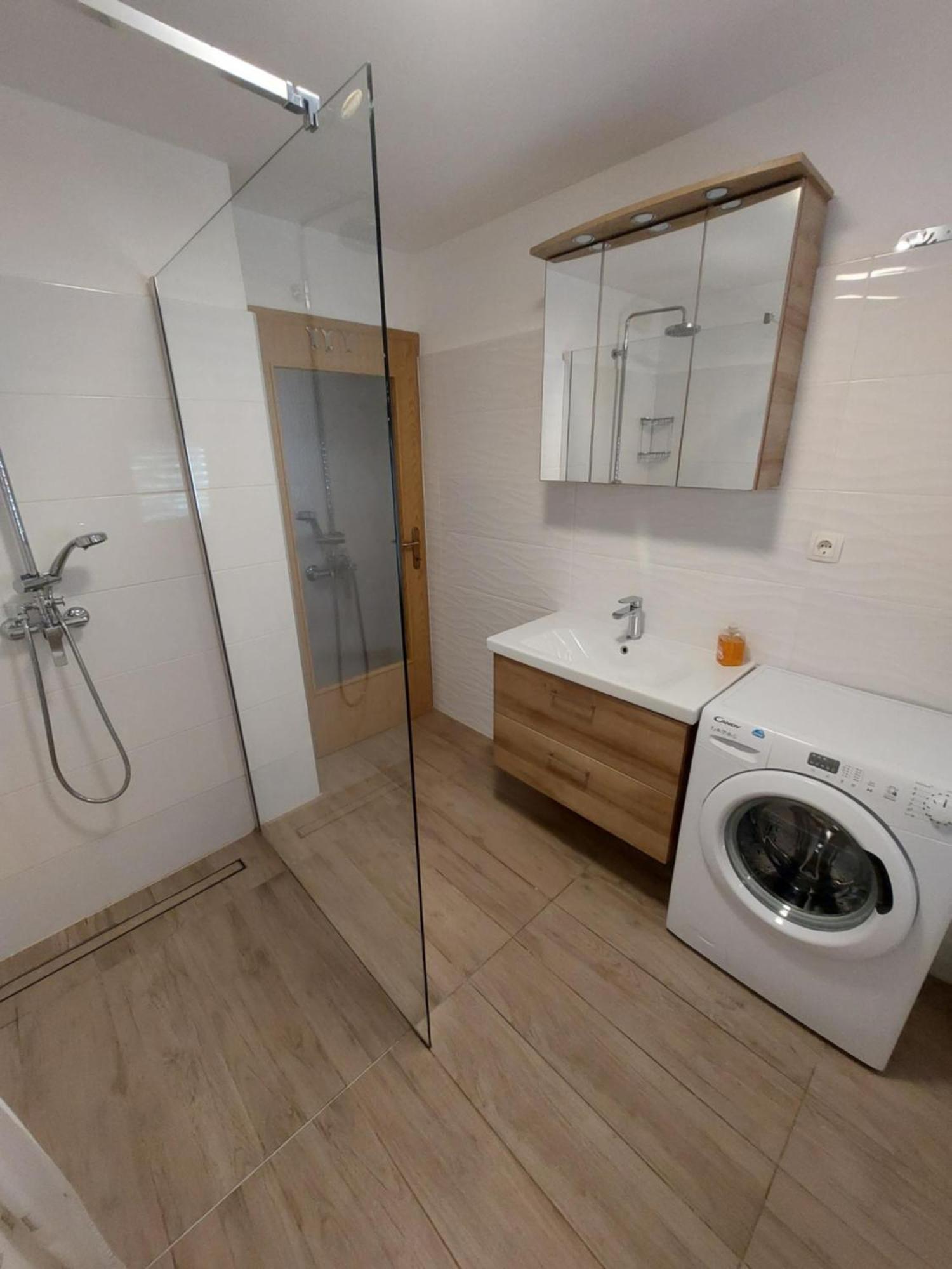 Apartment Marika มาลีโลชินจ์ ภายนอก รูปภาพ