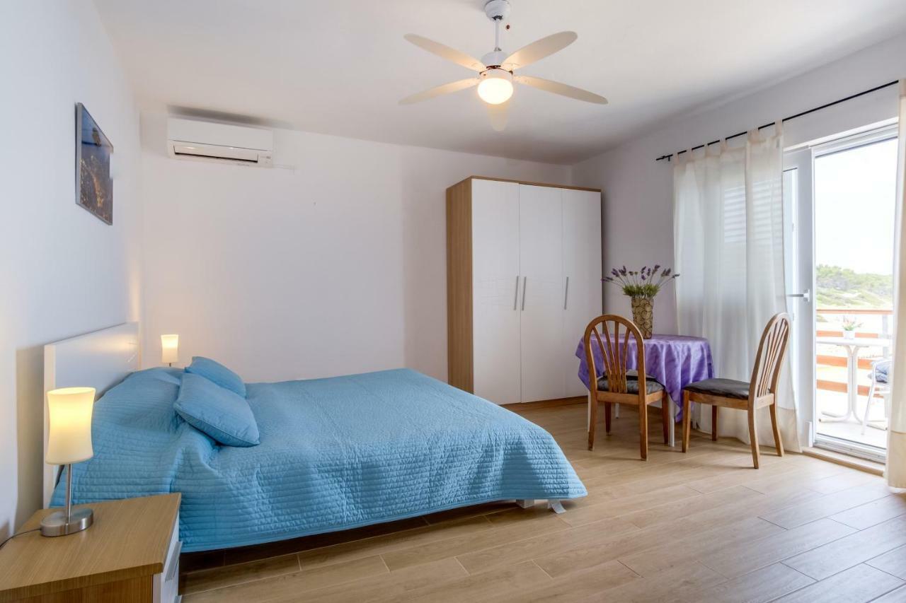 Apartment Marika มาลีโลชินจ์ ภายนอก รูปภาพ